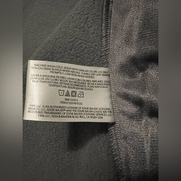 NWT Eddie Bauer fleece vest. Size XL. - Picture 6 of 6